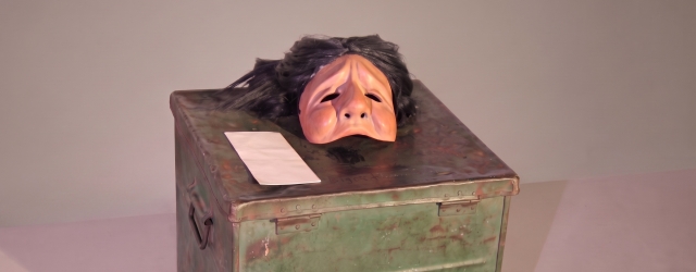 Maske aus „Letters from Chiran“ – Symbol für Erinnerung und innere Konflikte